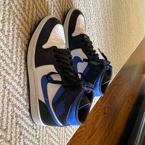 Jordan 1 Mid- Size 8- White Black Racer Blue
